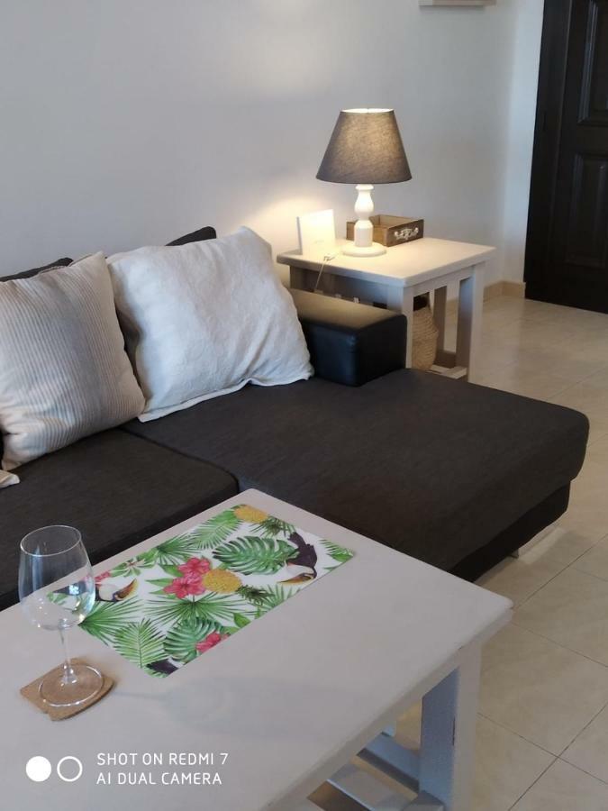 Apartamento Caleton Blanco Apartment ปูแอร์โตเดลคาร์เมน ภายนอก รูปภาพ